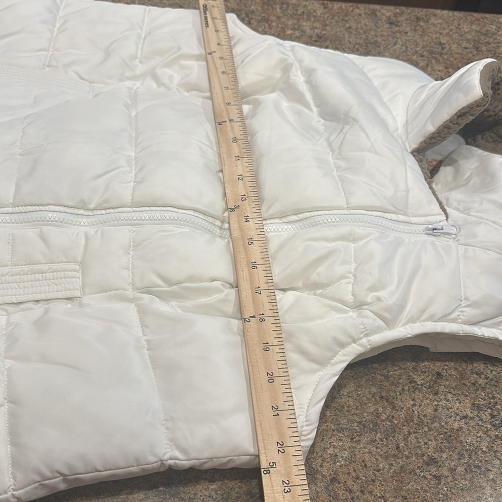 RuffHewn Puffer Vest White Womens Size 1X Side Zipper Closure With Hidden Snaps - Picture 12 of 15